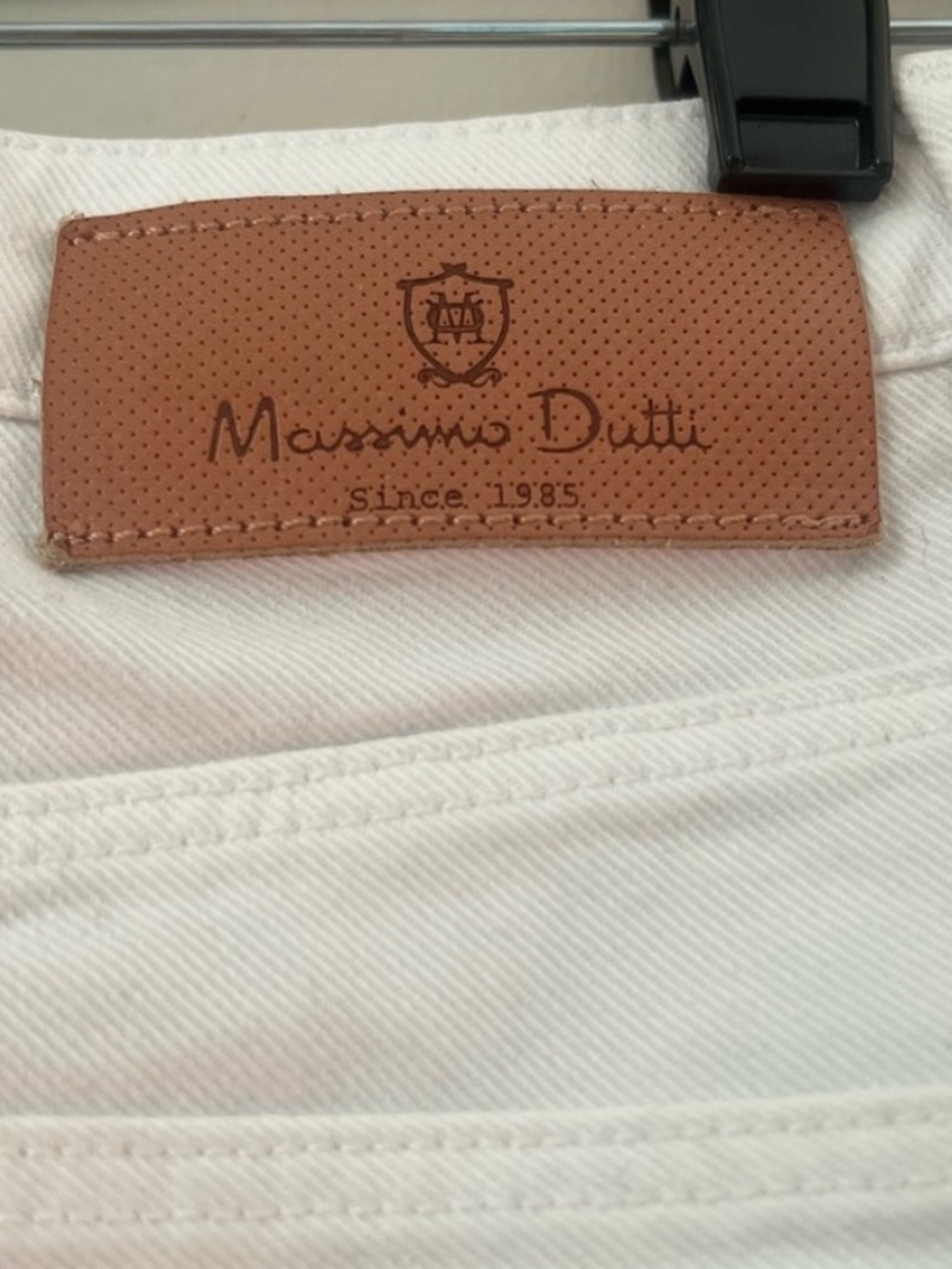Massimo Dutti White Straight Leg Jeans NWT | 32” Inseam | Quiet Luxury - Picture 3 of 4